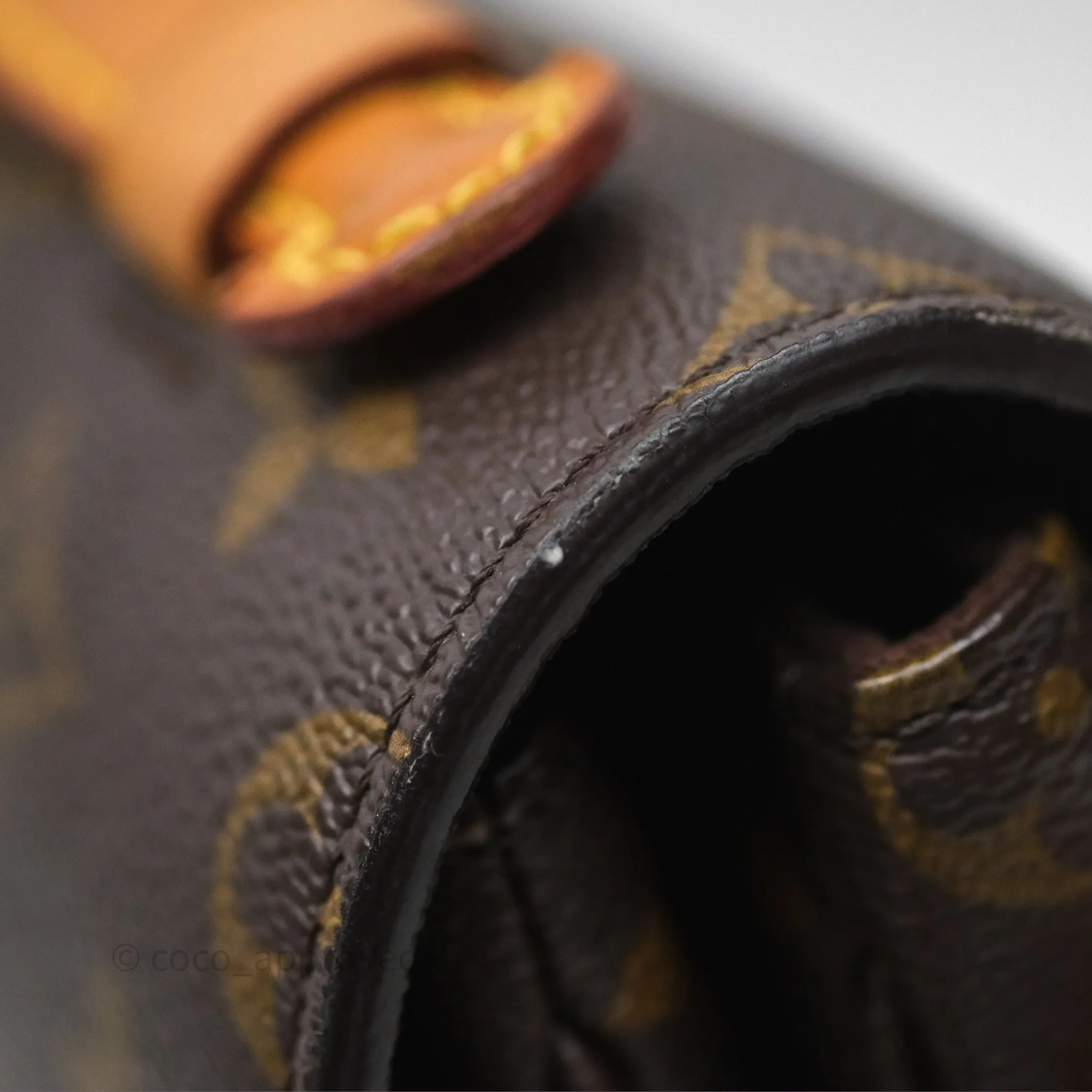 Louis Vuitton Pochette Metis Monogram Canvas