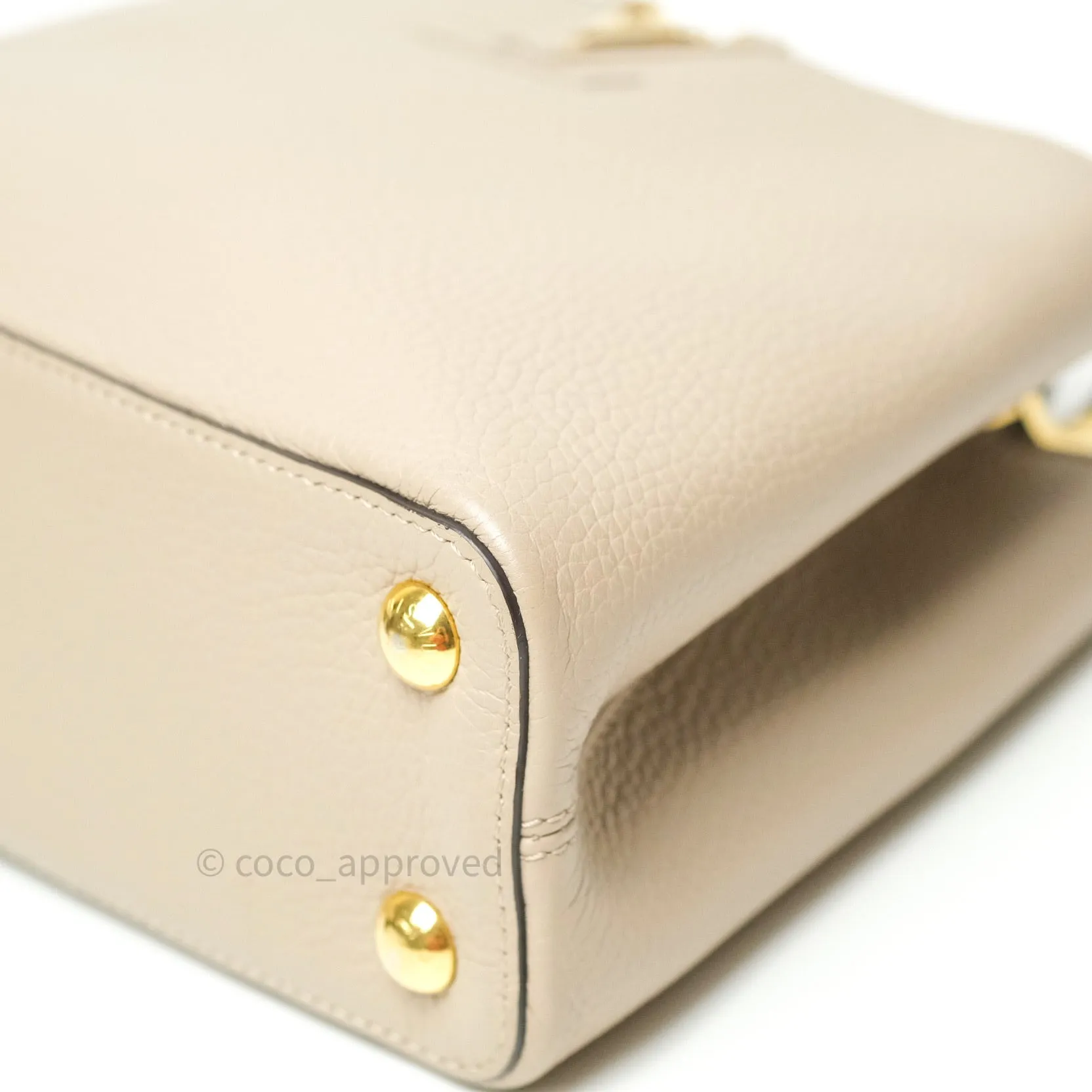 Louis Vuitton Taurillon Capucines BB Galet
