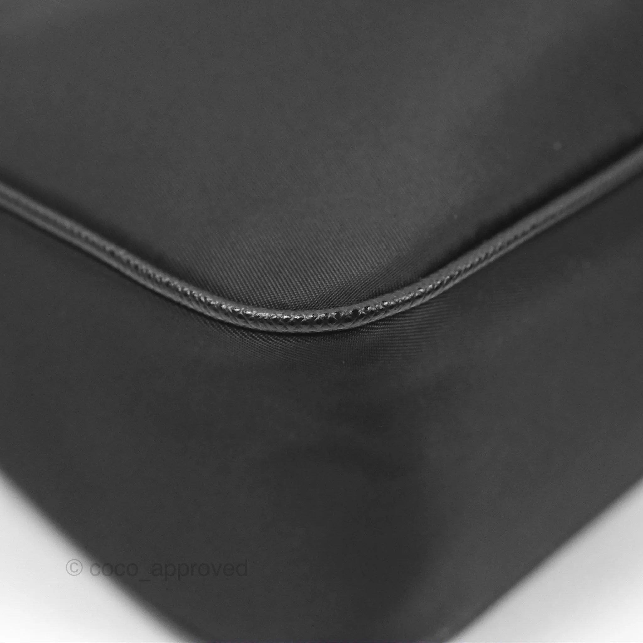Prada Nylon Re-Edition 2005 Shoulder Bag Black Gold Hardware
