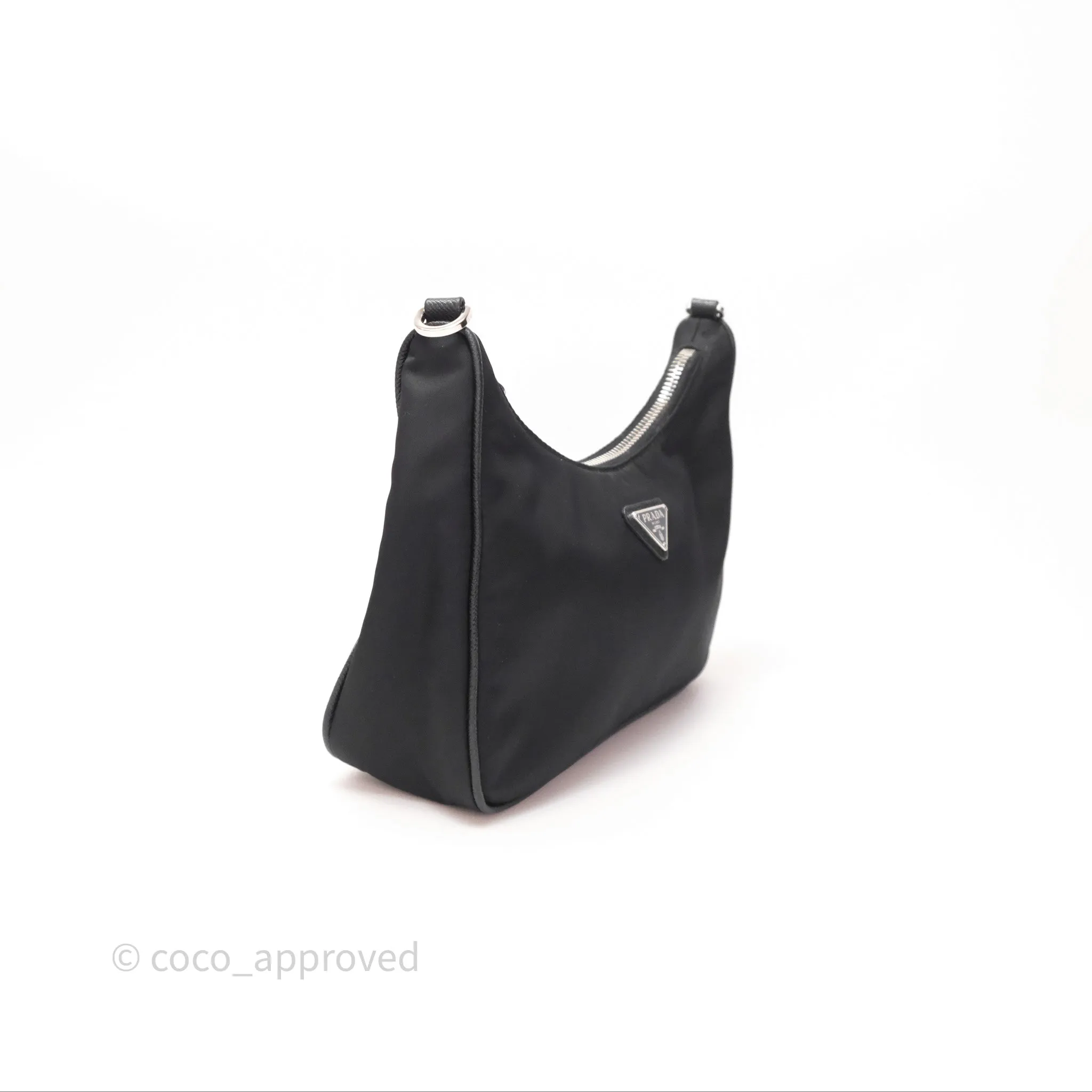Prada Nylon Re-Edition 2005 Shoulder Bag Black