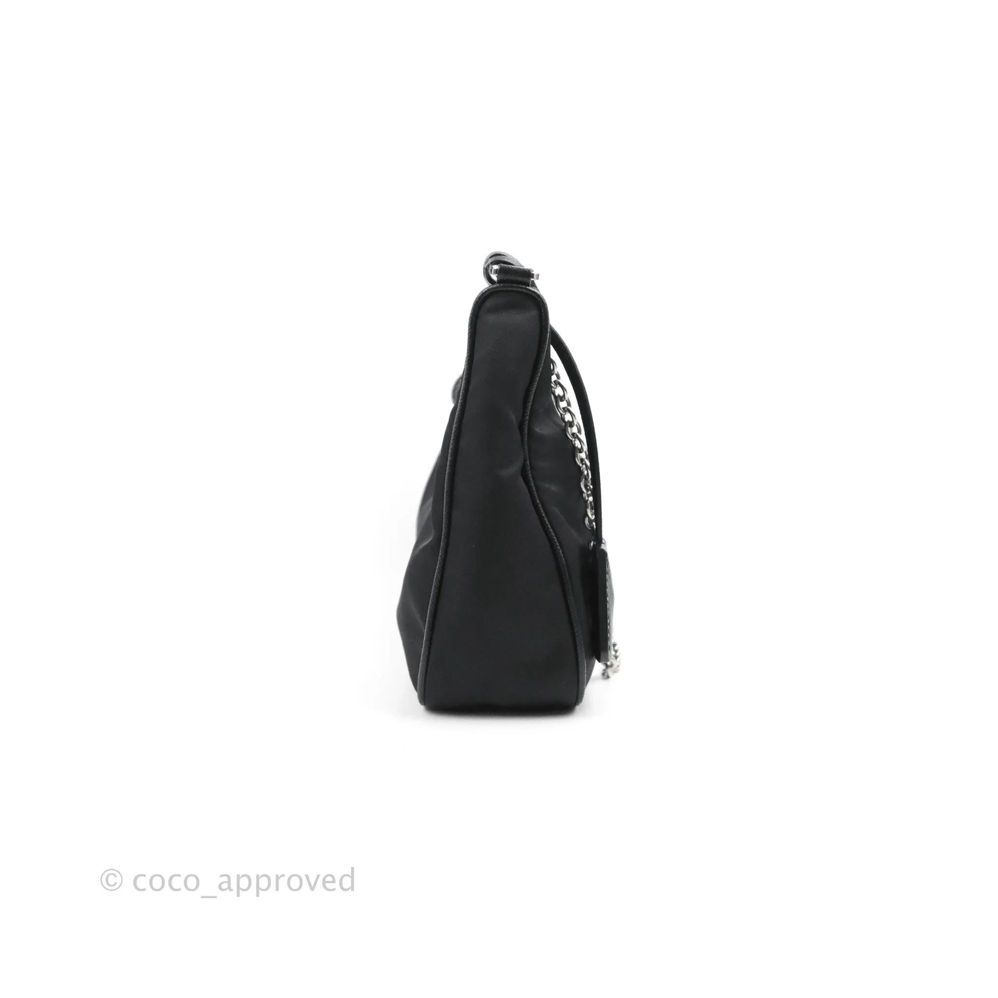 Prada Nylon Re-Edition 2005 Shoulder Bag Black