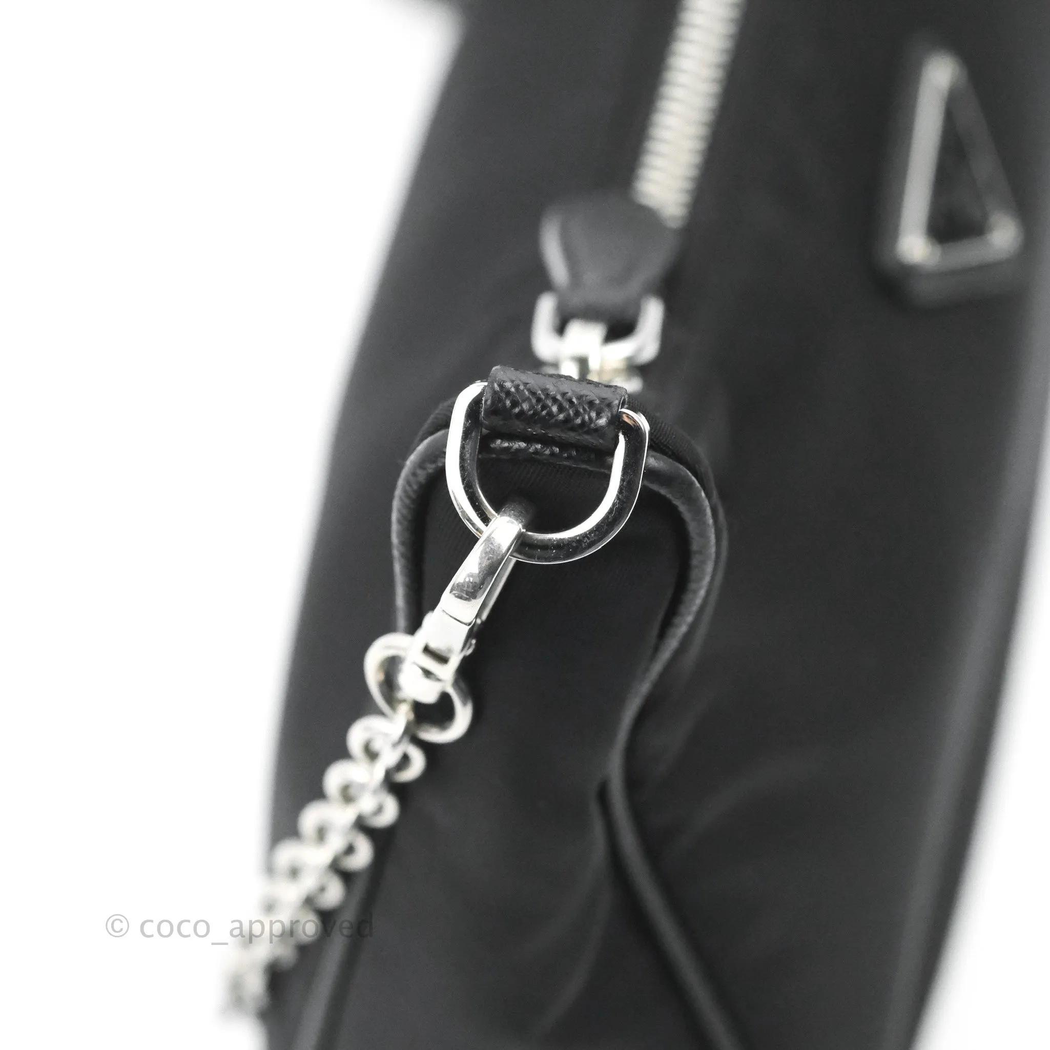 Prada Nylon Re-Edition 2005 Shoulder Bag Black