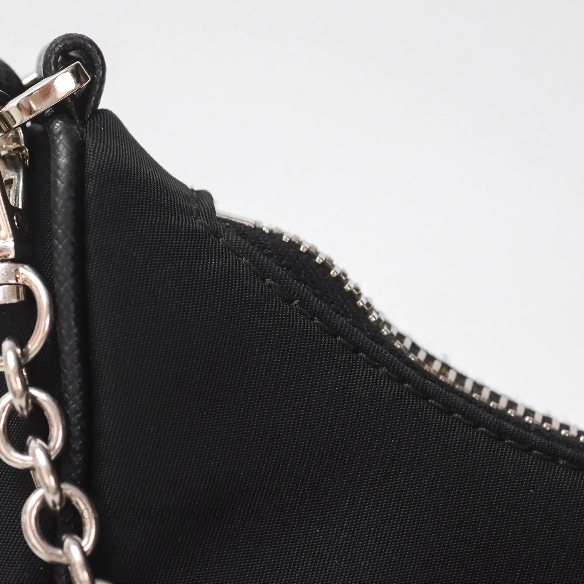 Prada Nylon Re-Edition 2005 Shoulder Bag Black