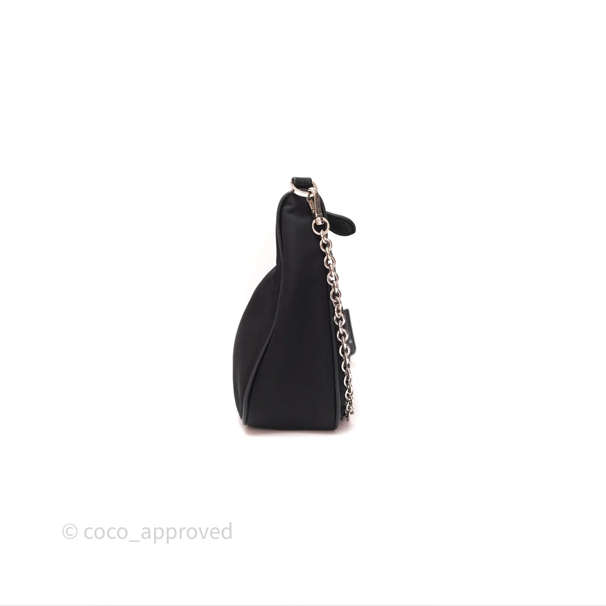 Prada Nylon Re-Edition 2005 Shoulder Bag Black