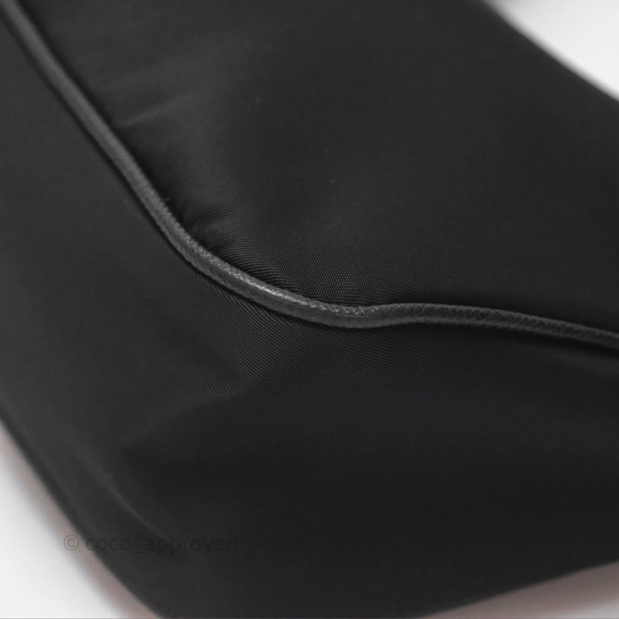 Prada Nylon Re-Edition 2005 Shoulder Bag Black