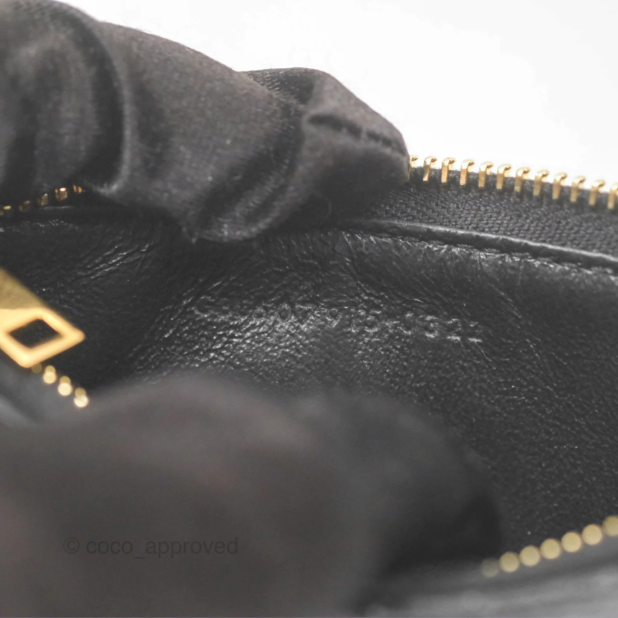 Saint Laurent Cassandre Matelasse Fragments Zipped Card Case Black Grain De Poudre