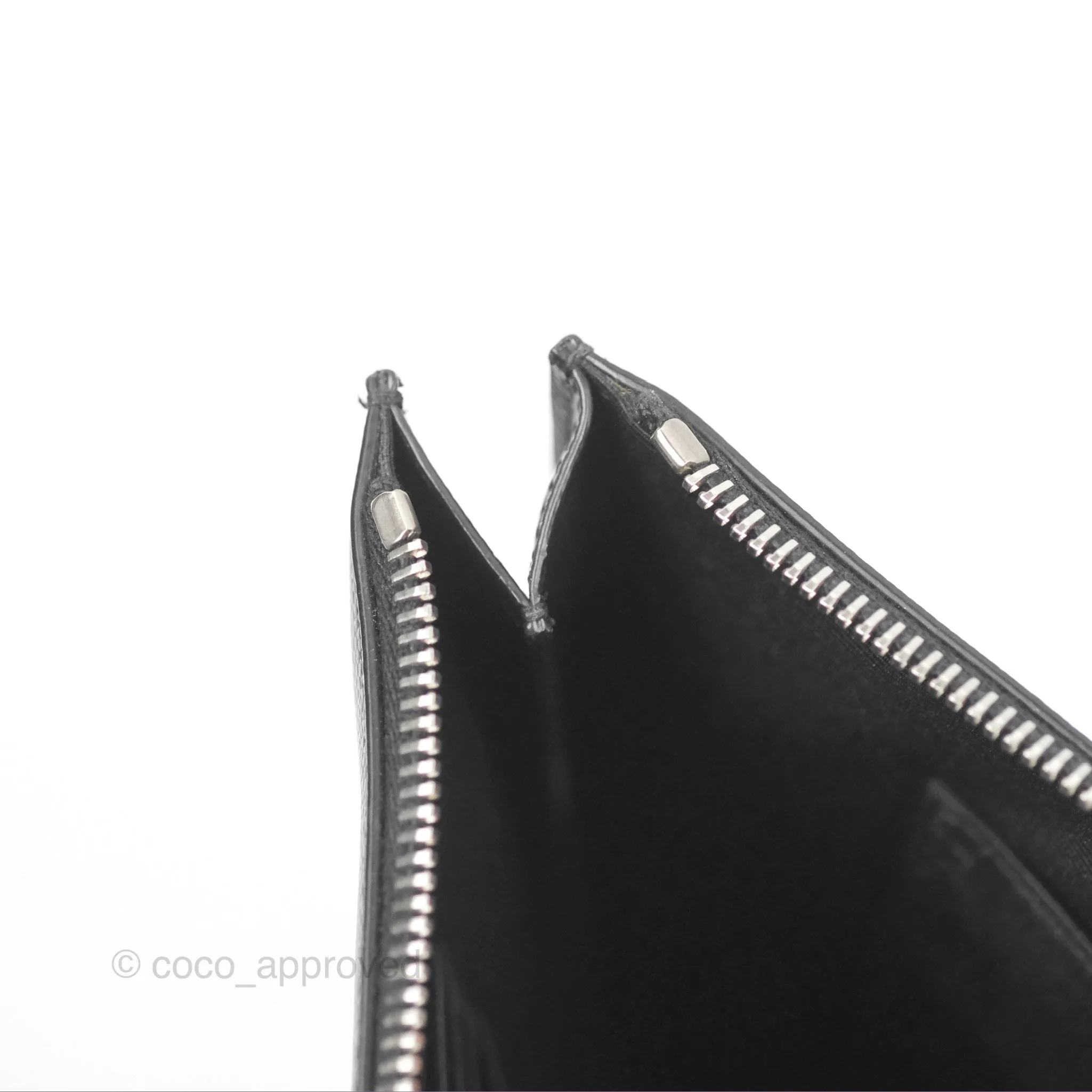Saint Laurent Grain De Poudre Zipped Tablet Holder Black