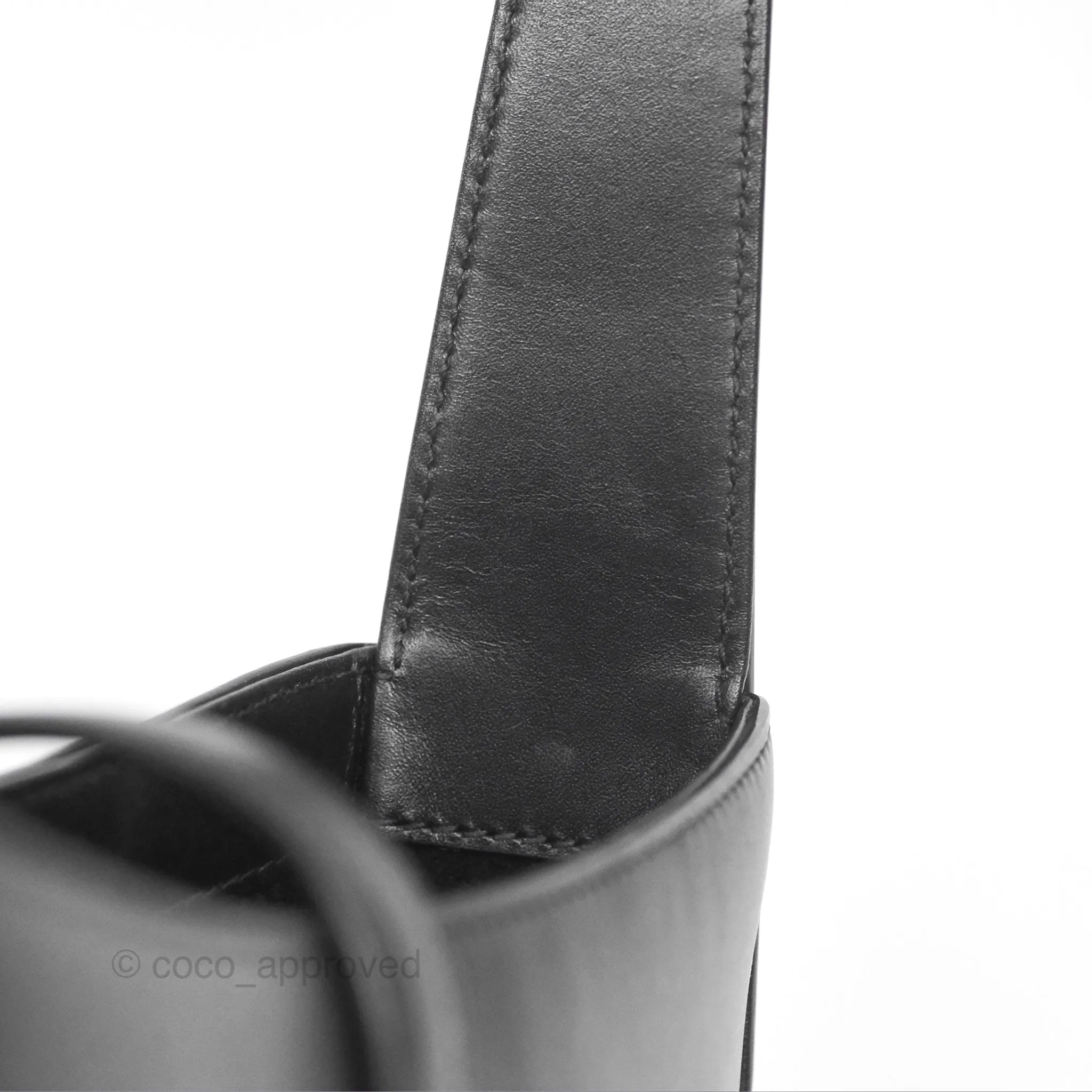 Saint Laurent 'Le 5 a 7' Hobo Bag Black Smooth Calfskin