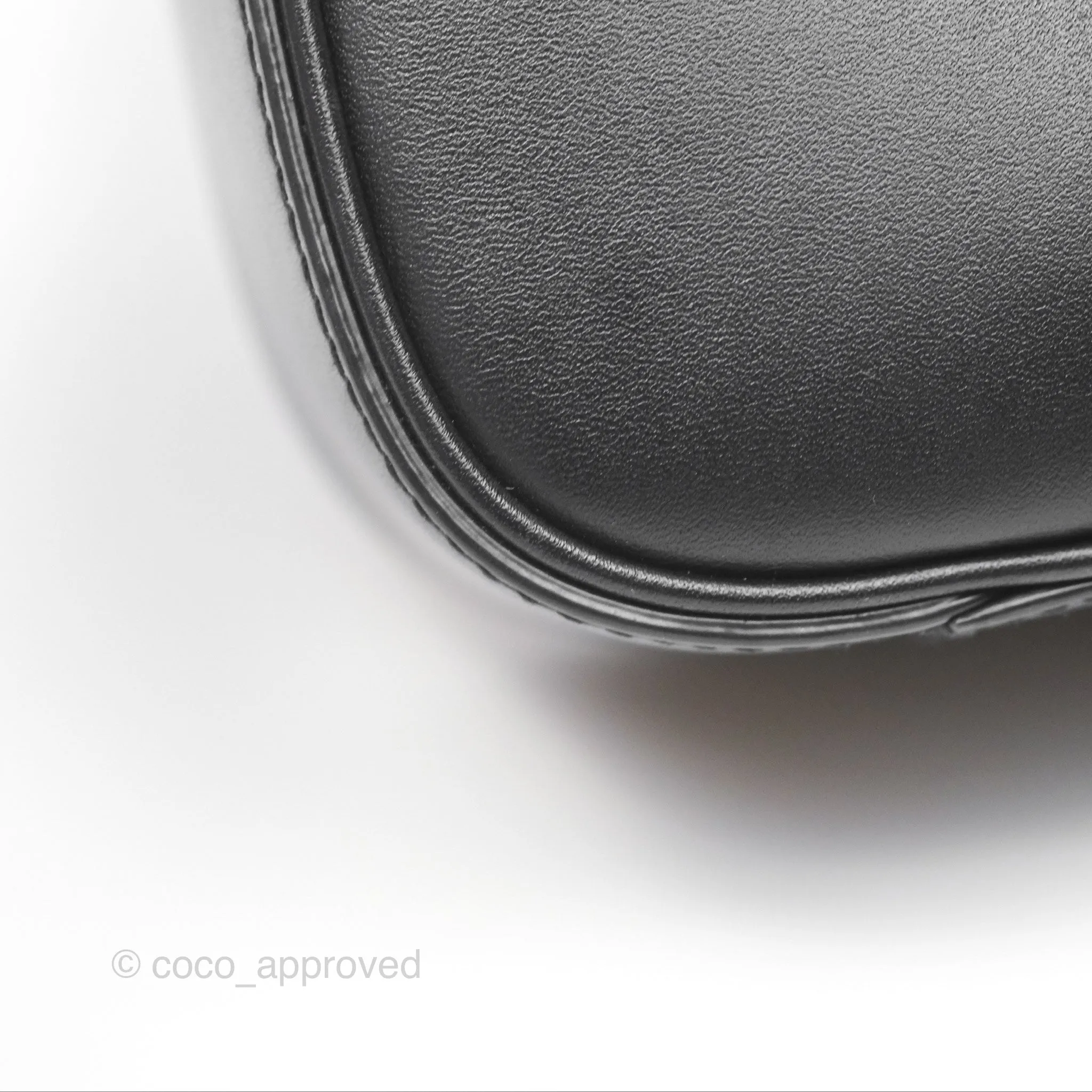 Saint Laurent 'Le 5 a 7' Hobo Bag Black Smooth Calfskin