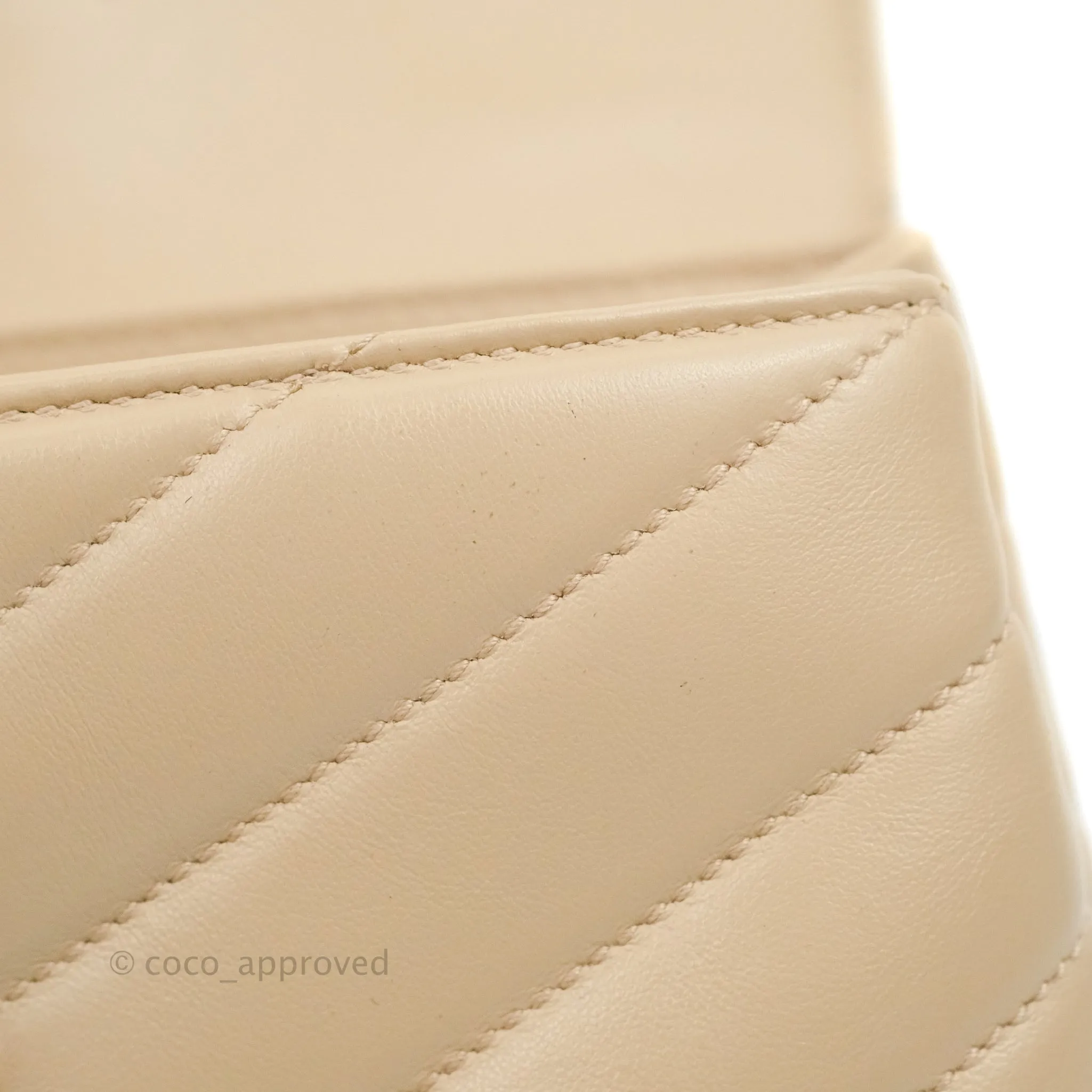 Saint Laurent Loulou Toy Quilted Leather Shoulder Bag Light Beige