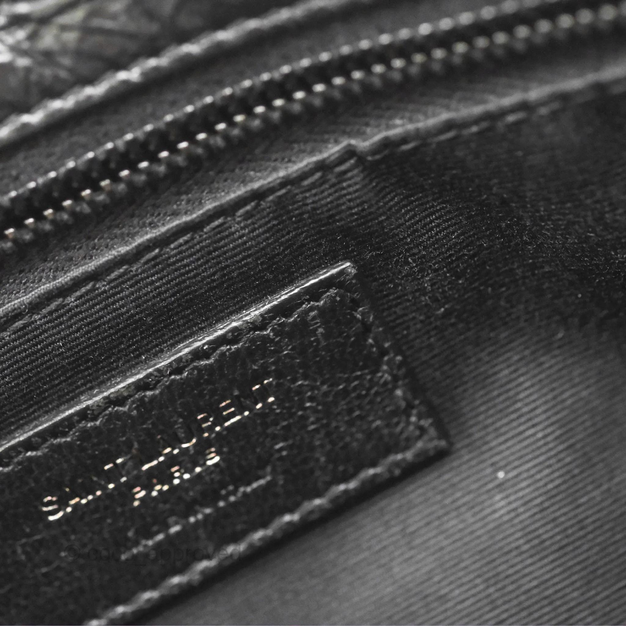 Saint Laurent Medium Niki Chain Bag Crinkled Calfskin So Black